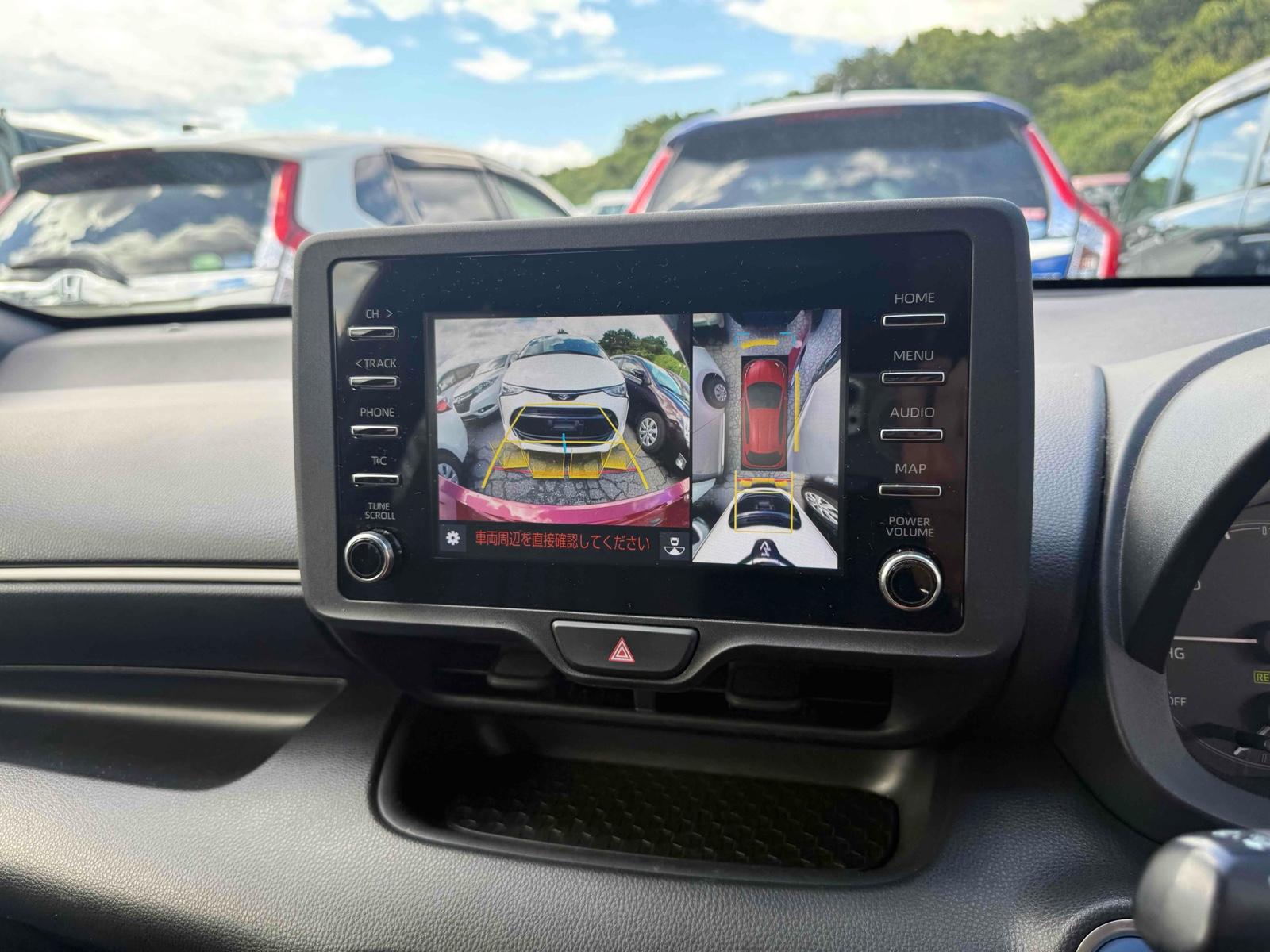 TOYOTA YARIS HYBRID X 4WD Image 9