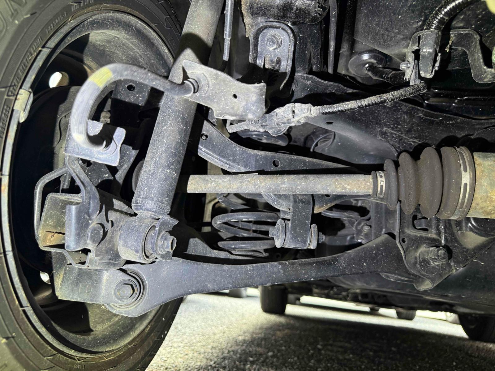 TOYOTA YARIS HYBRID X 4WD Image 17