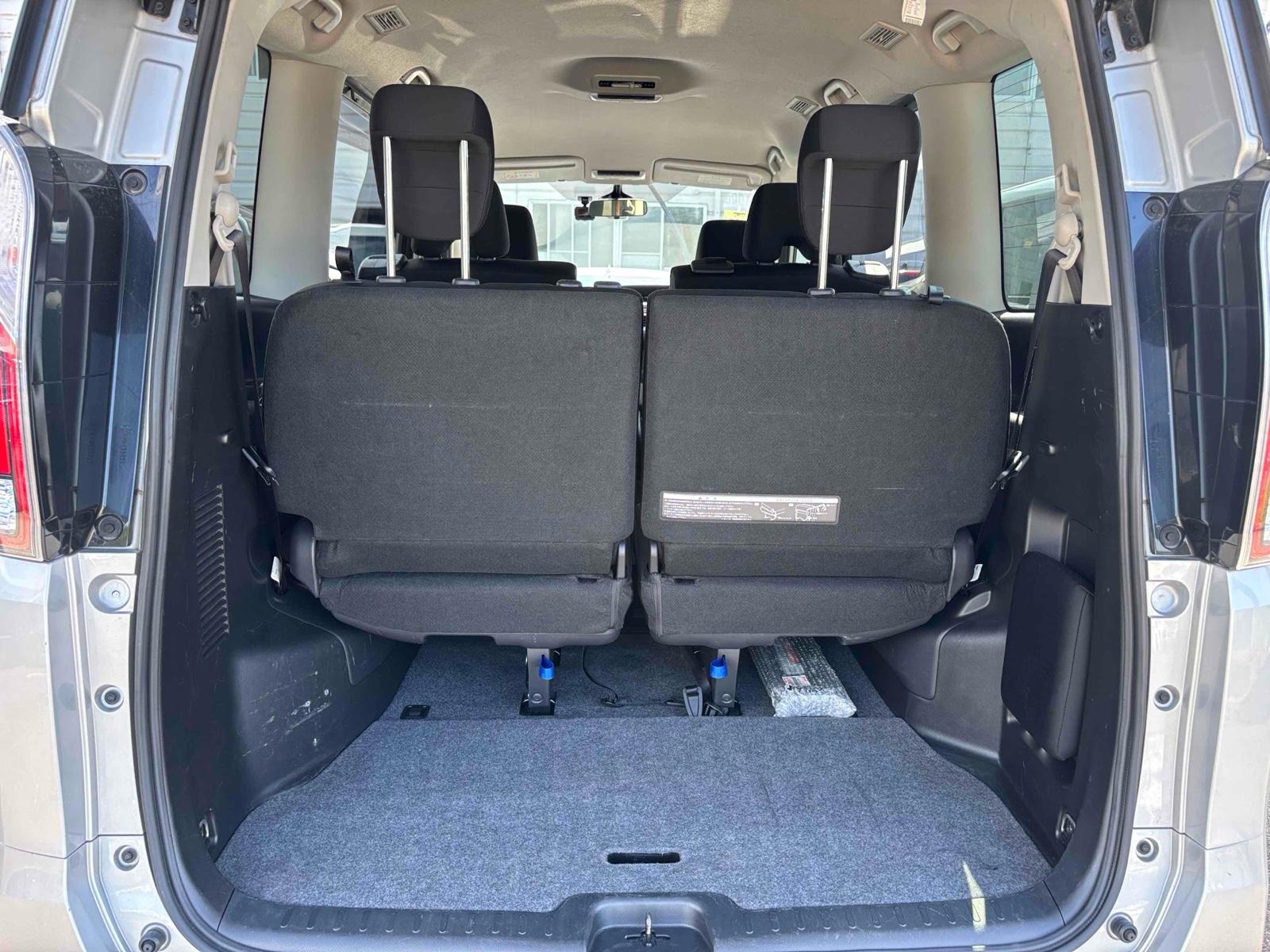 NISSAN SERENA X Image 10