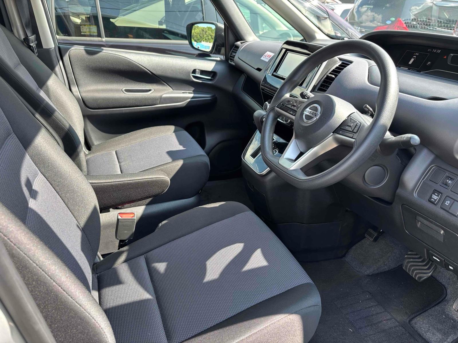 NISSAN SERENA X Image 6