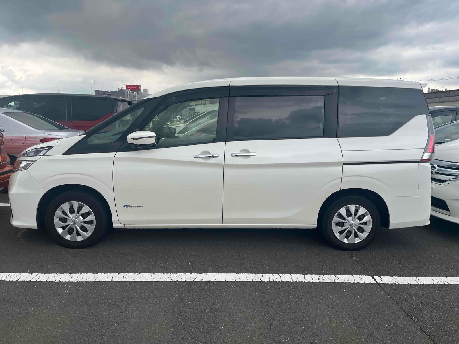 NISSAN SERENA X Image 5