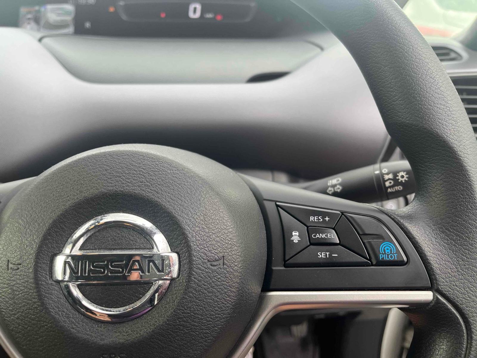 NISSAN SERENA X Image 11