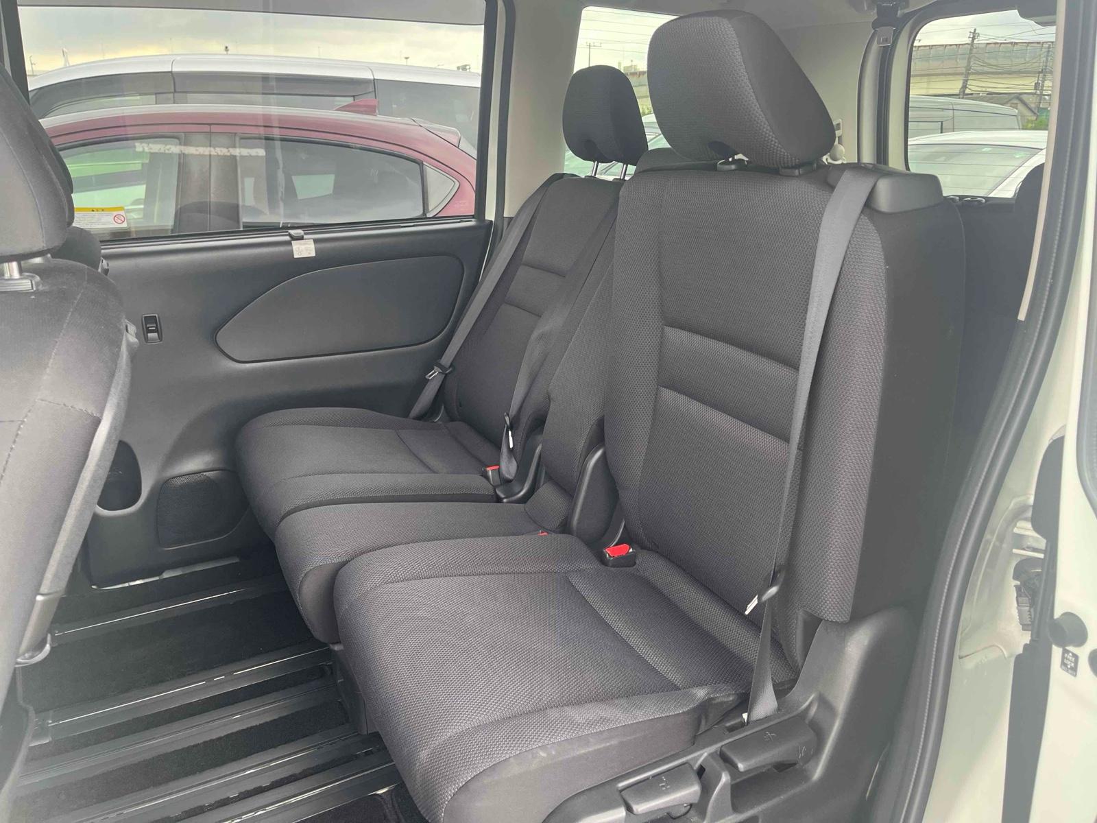 NISSAN SERENA X Image 19