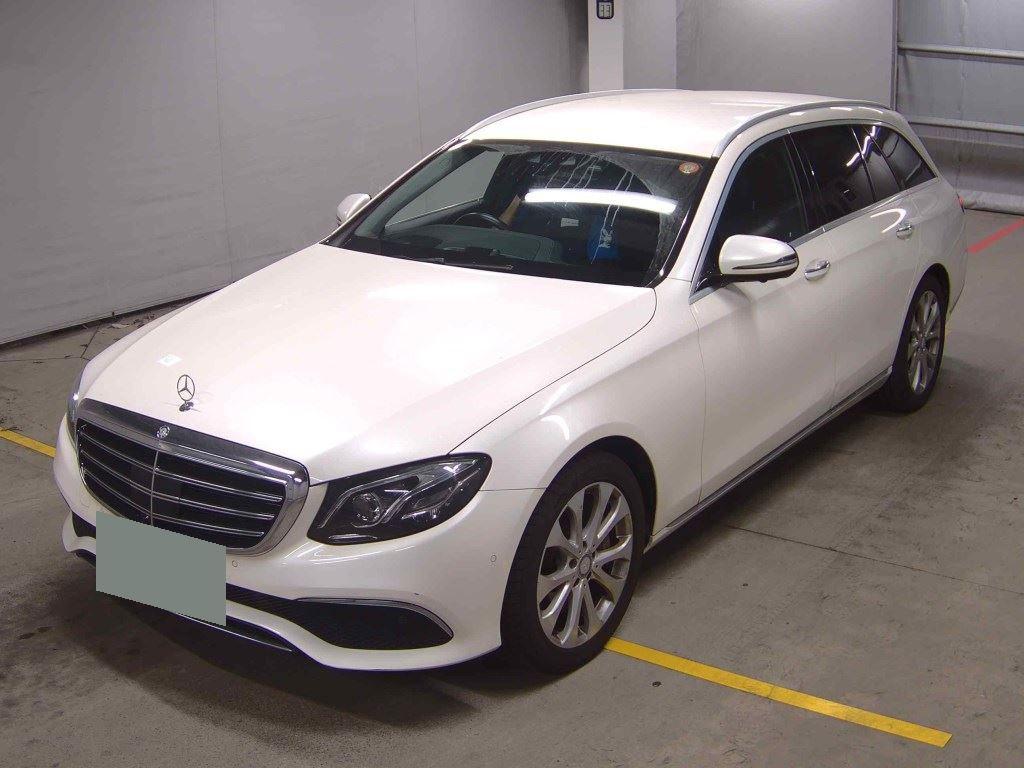 MERCEDES BENZ E-CLASS STATIONWAGON E400 4MATIC STATIONWAGON EXCLUSIVE Image 4