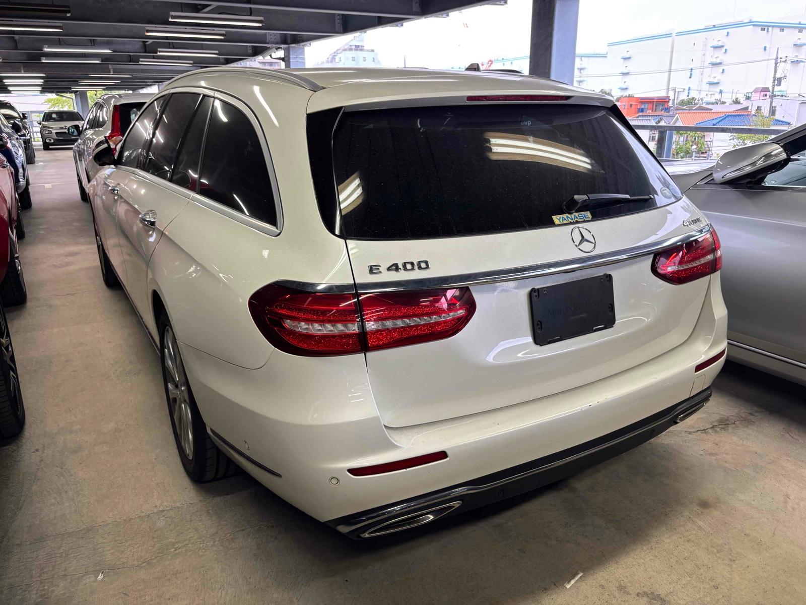 MERCEDES BENZ E-CLASS STATIONWAGON E400 4MATIC STATIONWAGON EXCLUSIVE Image 8