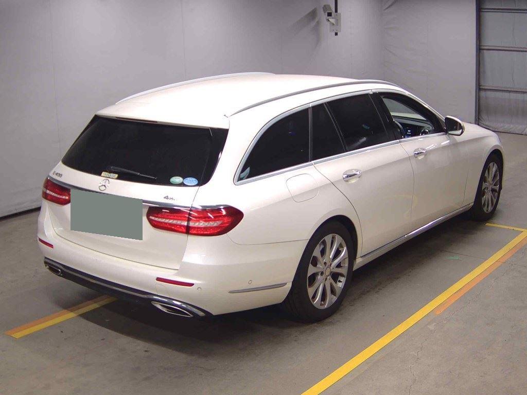 MERCEDES BENZ E-CLASS STATIONWAGON E400 4MATIC STATIONWAGON EXCLUSIVE Image 5