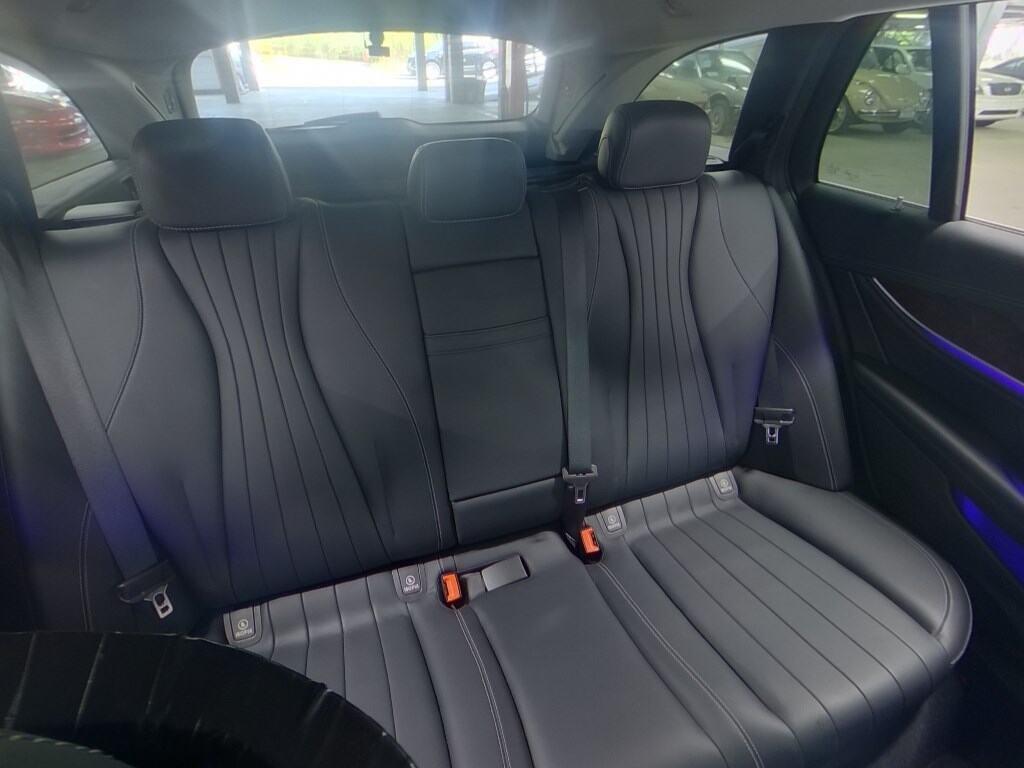 MERCEDES BENZ E-CLASS STATIONWAGON E400 4MATIC STATIONWAGON EXCLUSIVE Image 6