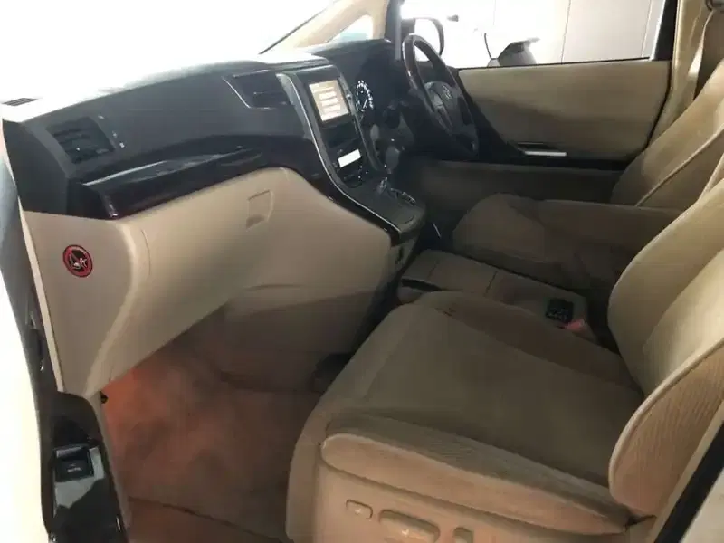 TOYOTA ALPHARD 240G Image 4