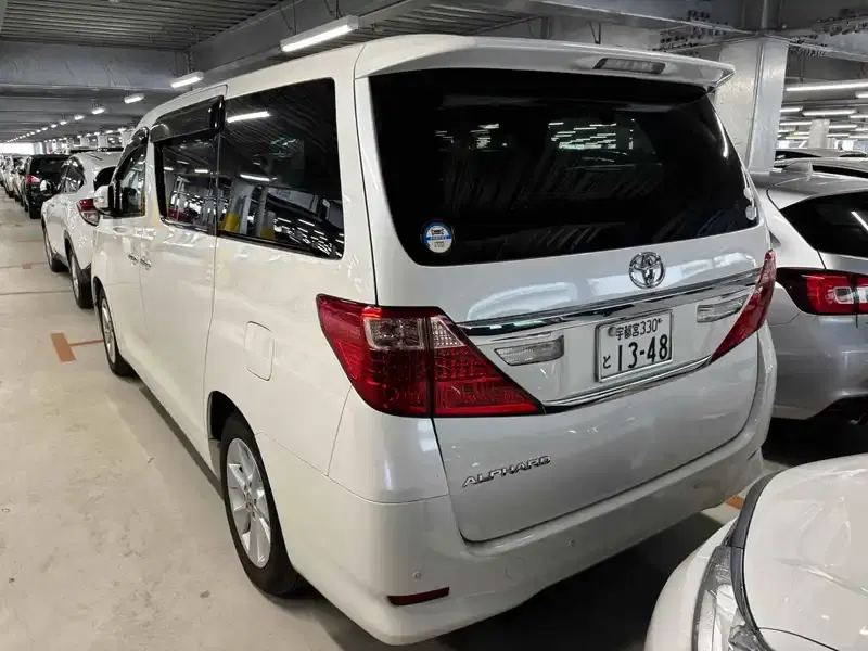 TOYOTA ALPHARD 240G Image 12