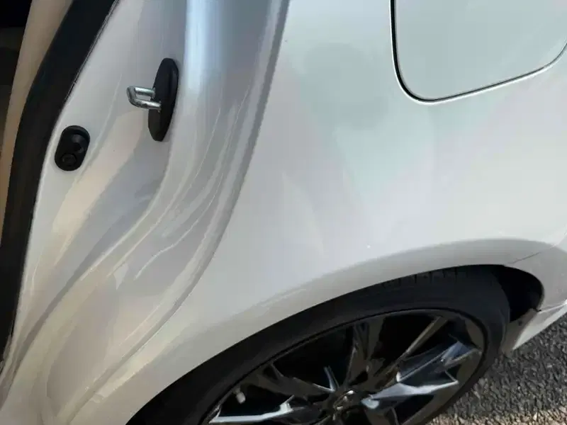 LEXUS IS 4D IS300H VERSION L Image 19
