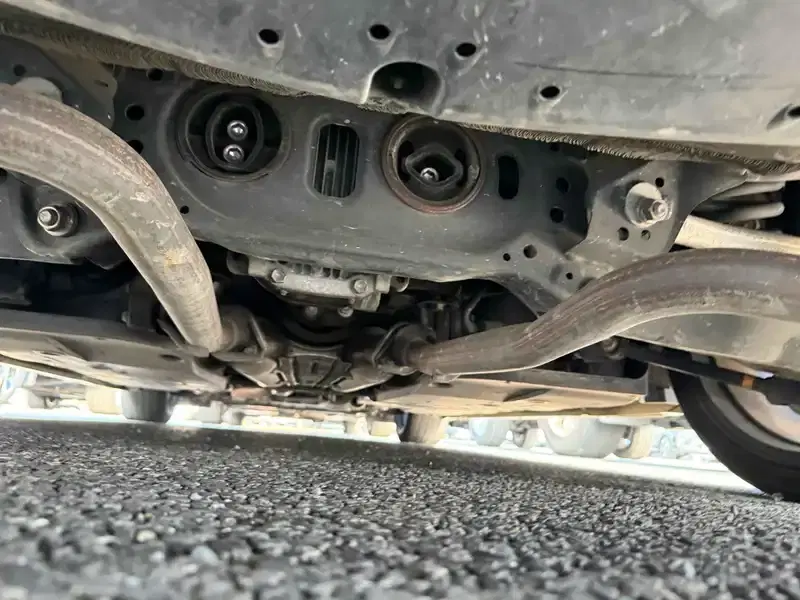 LEXUS IS 4D IS300H VERSION L Image 15