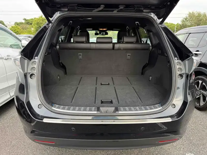 TOYOTA HARRIER HYBRID PREMIUM 4WD Image 19