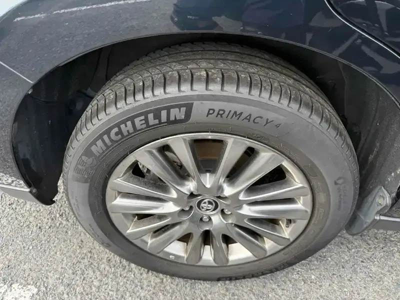 TOYOTA HARRIER HYBRID PREMIUM 4WD Image 21