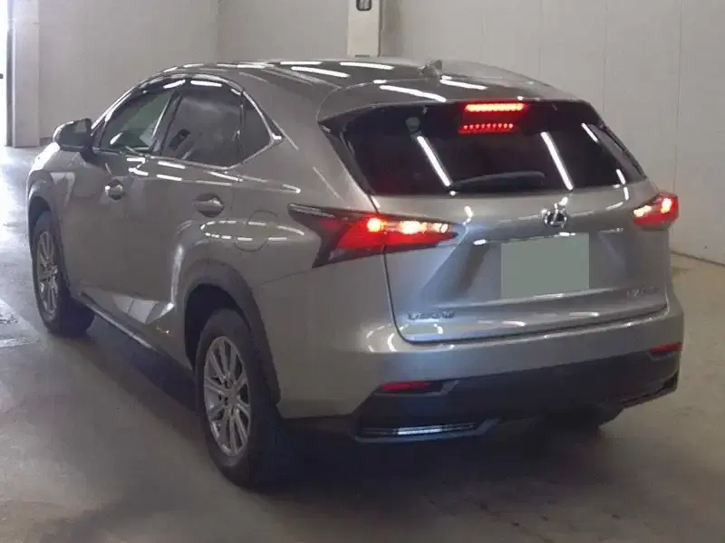 LEXUS NX NX300H Image 2