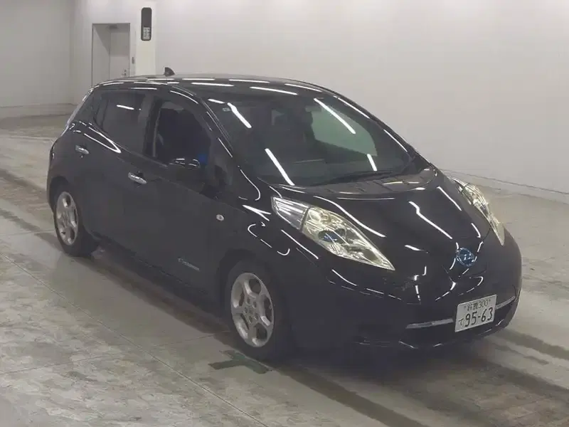 2015 Nissan LEAF 75,000 km
