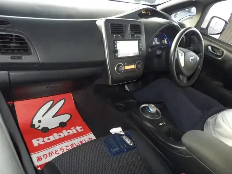 NISSAN LEAF S (30KWH) Image 5