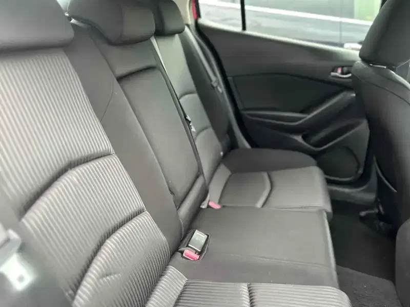 MAZDA AXELA SPORT 20S TOURING Image 5