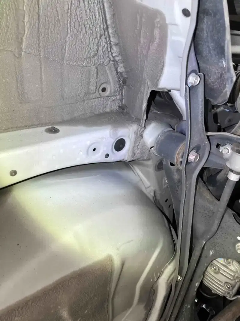 SUBARU LEGACY B4 LIMITED 4WD Image 30