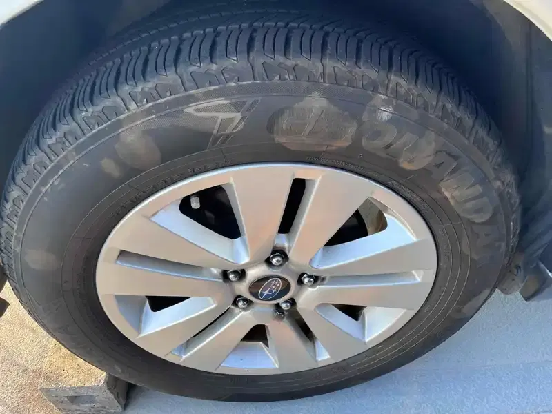 SUBARU OUTBACK 4WD BASE GRADE Image 16