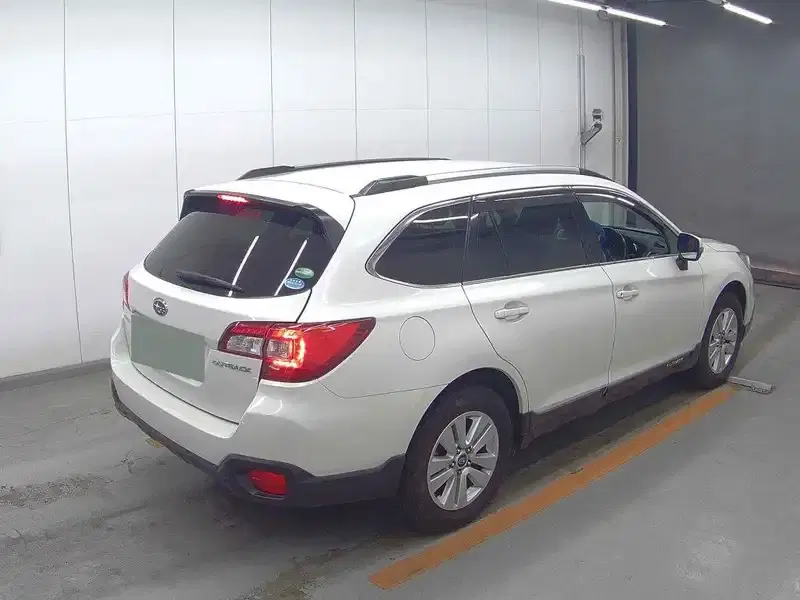 SUBARU OUTBACK 4WD BASE GRADE Image 5