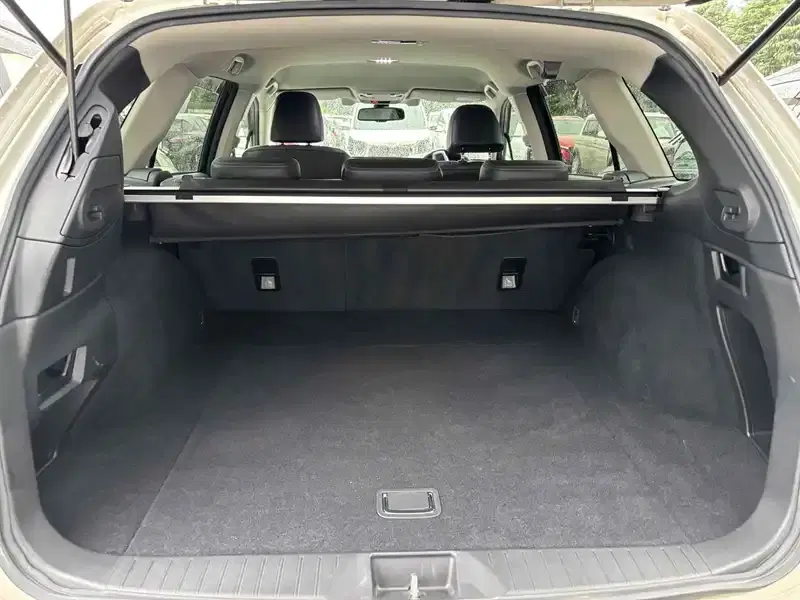 SUBARU OUTBACK 4WD LIMITED Image 11