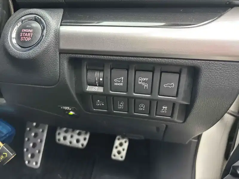 SUBARU OUTBACK 4WD LIMITED Image 12