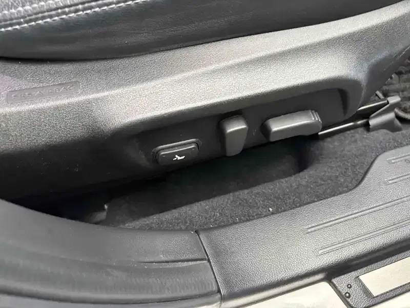 SUBARU OUTBACK 4WD LIMITED Image 13