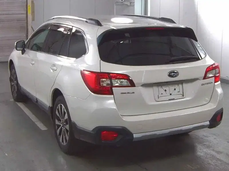 SUBARU OUTBACK 4WD LIMITED Image 2