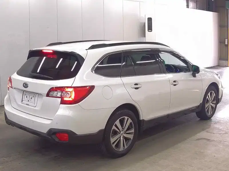 SUBARU OUTBACK 4WD B-SPORT Image 7