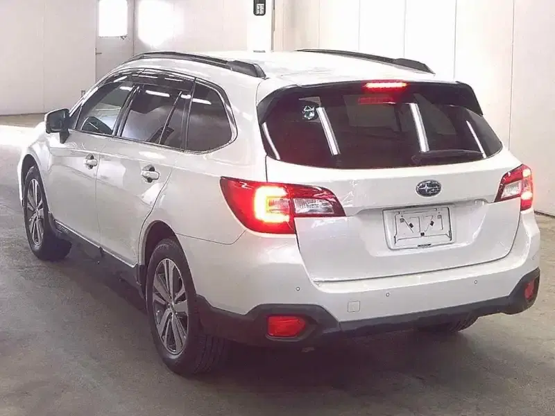 SUBARU OUTBACK 4WD B-SPORT Image 4