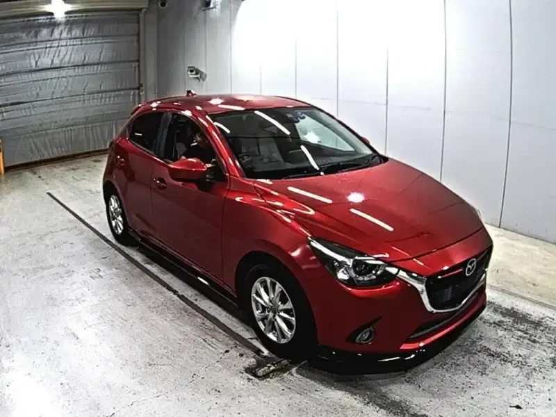 MAZDA DEMIO 13S TOURING PACKAGE Image 3