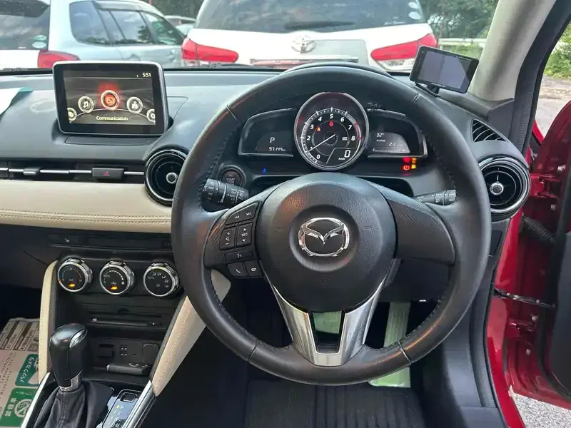 MAZDA DEMIO 13S TOURING PACKAGE Image 5
