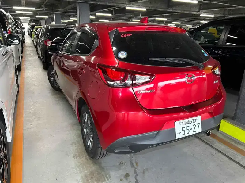 MAZDA DEMIO 13S TOURING Image 2