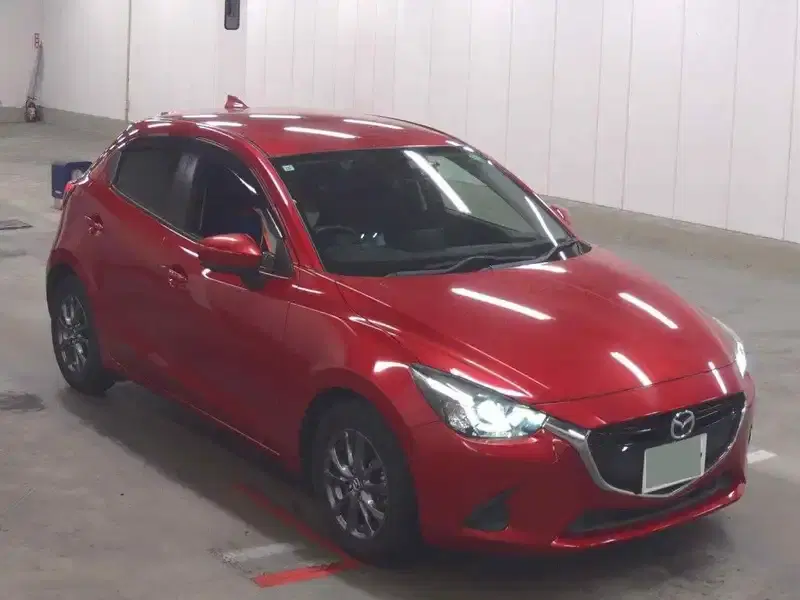 MAZDA DEMIO 13S TOURING Image 3