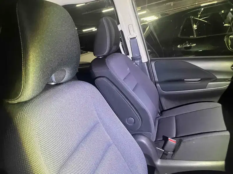 NISSAN SERENA 5D X Image 6