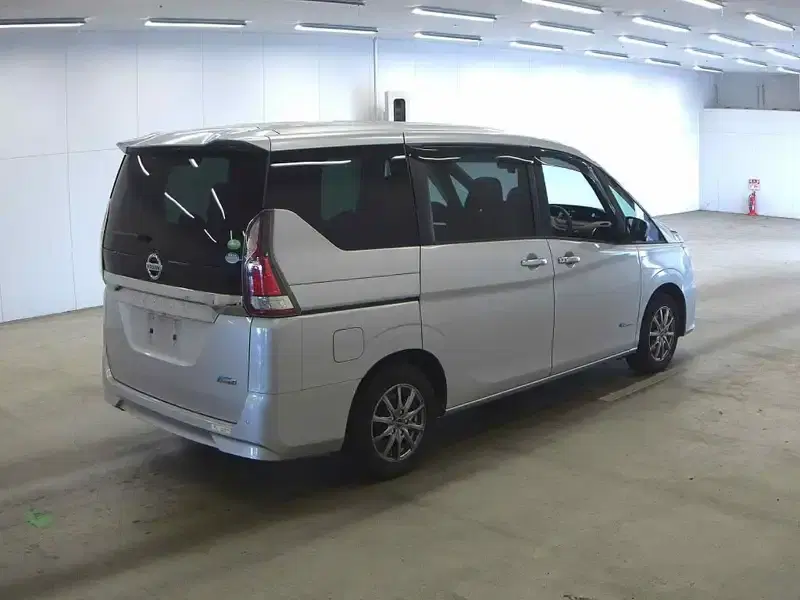 NISSAN SERENA 5D X Image 7