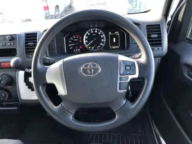 TOYOTA HIACE VAN LONGDX Image 6