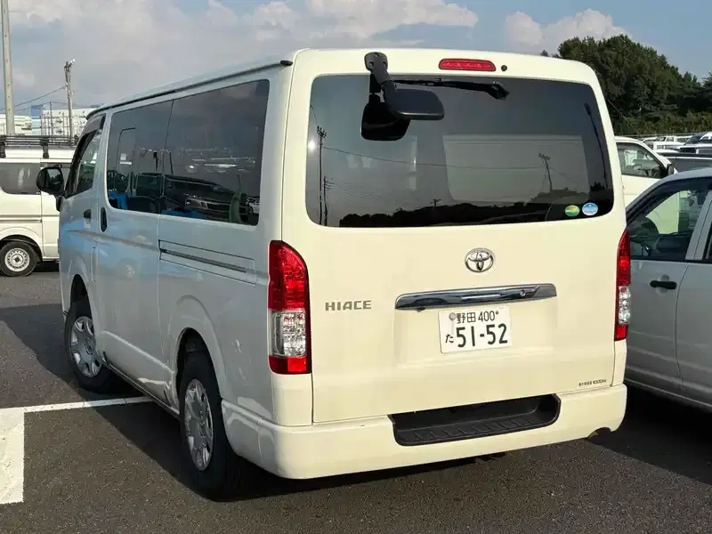 TOYOTA HIACE VAN DX GL PACKAGE 4WD Image 2