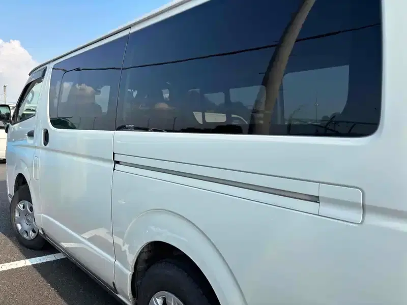TOYOTA HIACE VAN DX GL PACKAGE 4WD Image 10