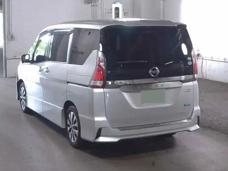 NISSAN SERENA 5D HIGHWAY STAR Image 2