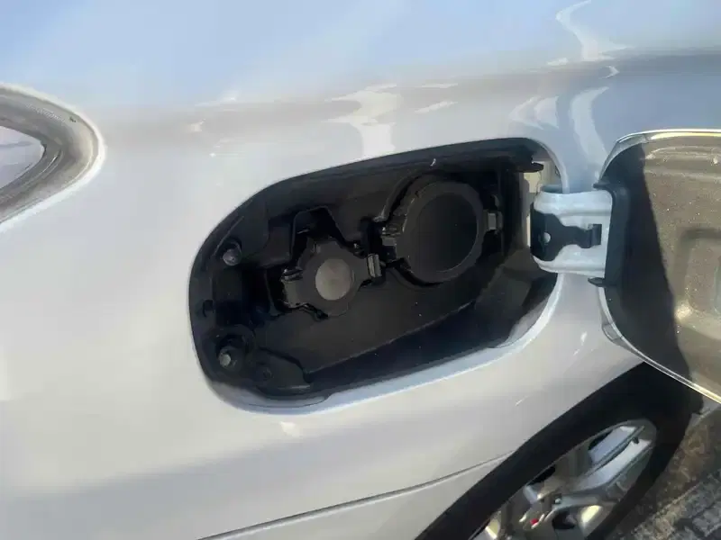MITSUBISHI OUTLANDER PHEV 4WD G NAVI PACKAGE Image 14