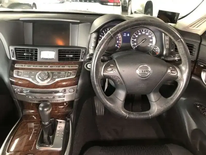 NISSAN FUGA HYBRID A PACKAGE Image 6