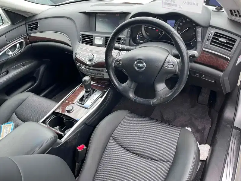 NISSAN FUGA HYBRID A PACKAGE Image 12