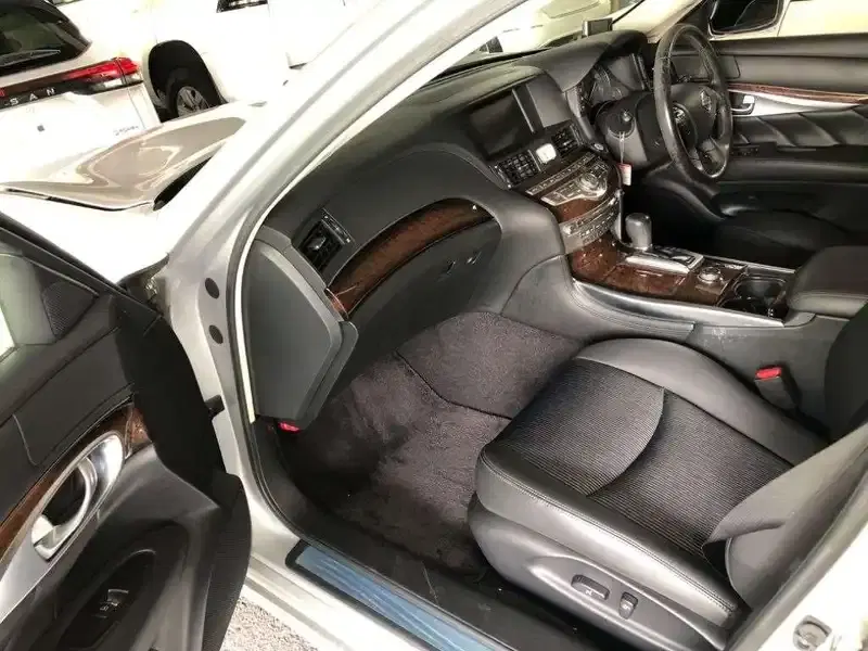NISSAN FUGA HYBRID A PACKAGE Image 8