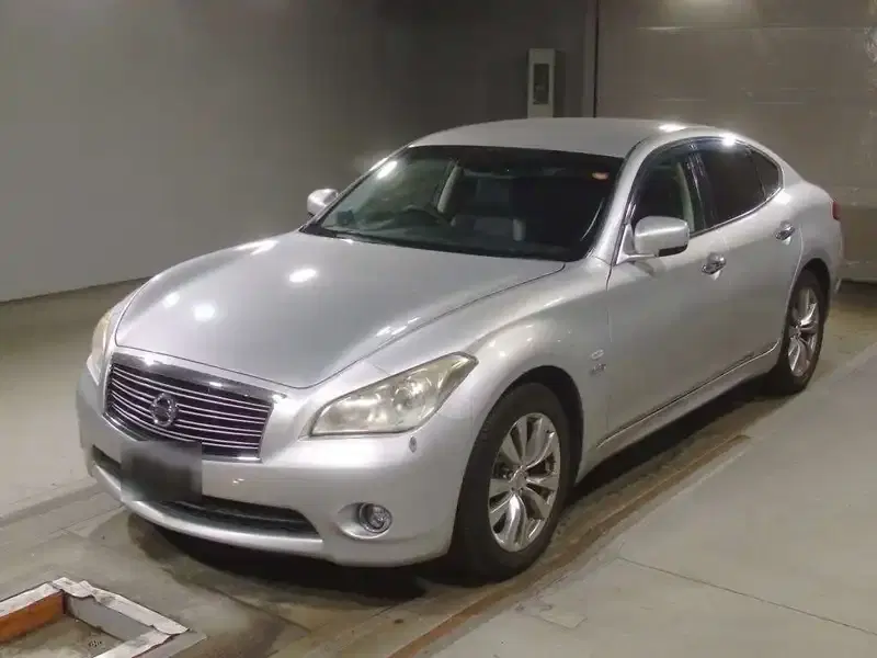 2012 Nissan FUGA 122,000 km