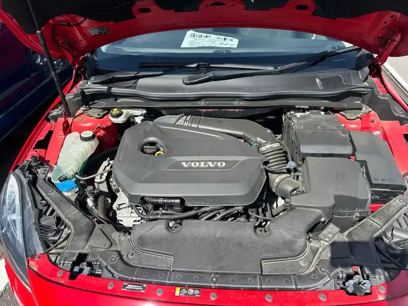 VOLVO V40 T4SE Image 22