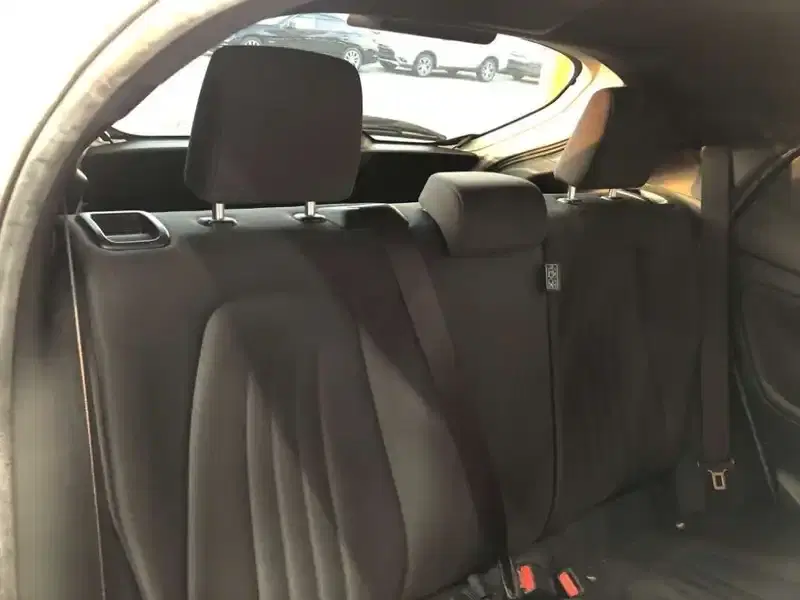 TOYOTA YARIS HYBRID X Image 9