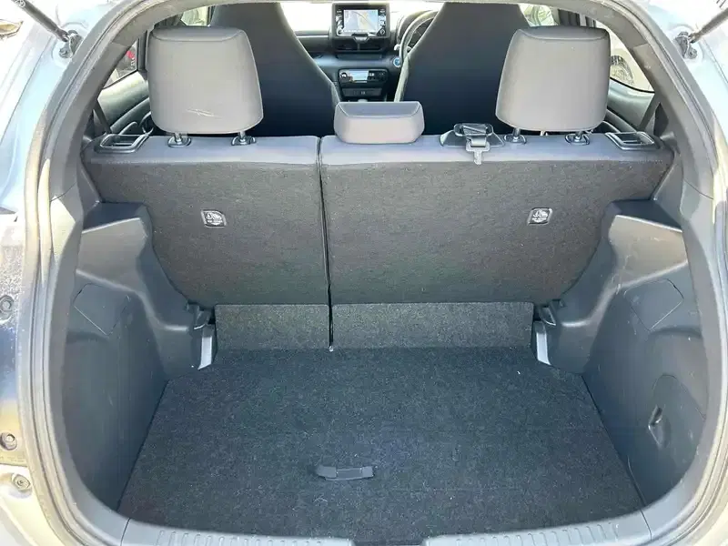 TOYOTA YARIS HYBRID X Image 26