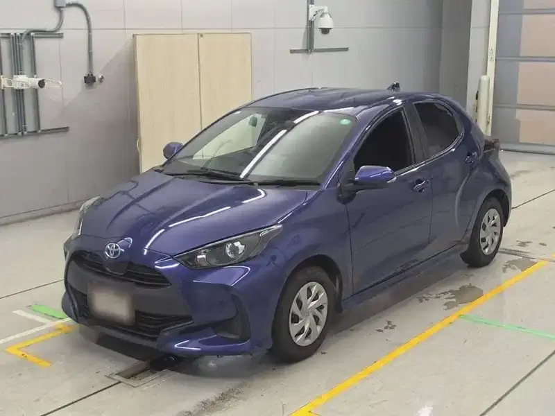 TOYOTA YARIS HYBRID X SAFETYSENSING Image 3