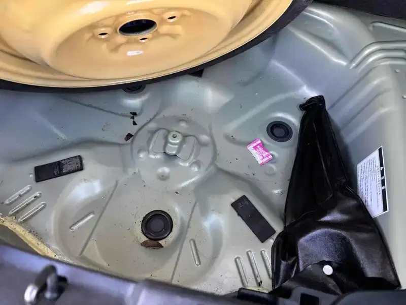 TOYOTA AQUA G Image 20